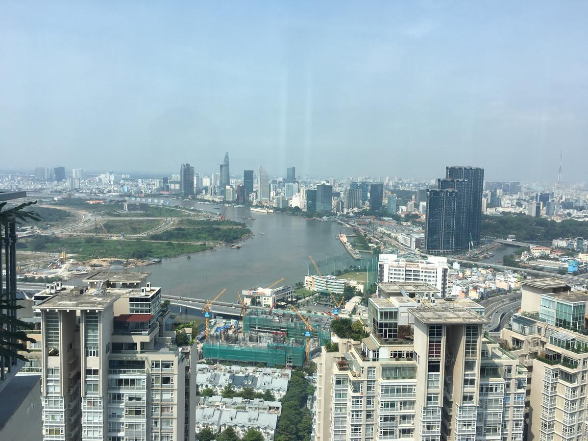 Penthouse Hostel & Spa Ho Chi Minh City Bagian luar foto